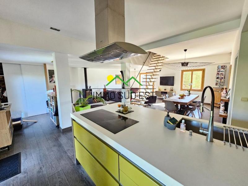 Maison traditionnelle - 168 m² - 7 pièces