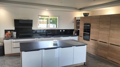 Pavillon - 160 m² - 4 pièces