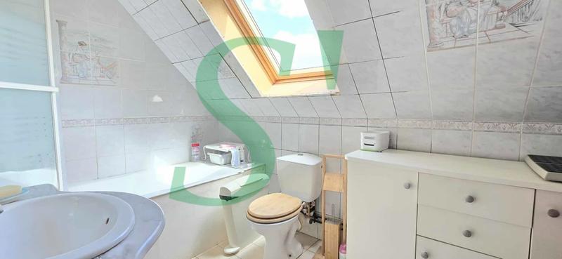 Maison - 99 m² - 4 pièces