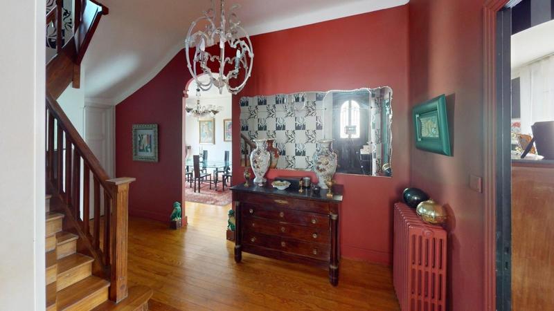 Maison - 208 m² - 6 pièces