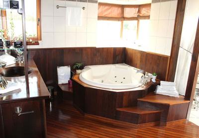 Maison - 359 m² - 10 pièces