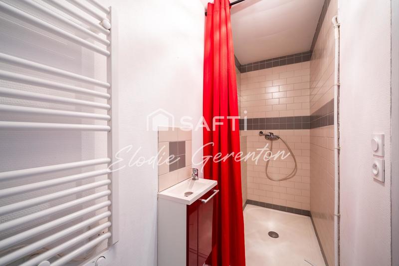 Local commercial - 87 m² - 6 pièces