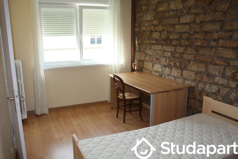 Chambre - 12 m² - 1 pièce