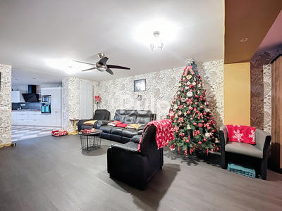 Maison - 200 m² - 7 pièces