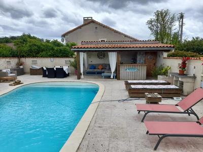 Maison de village - 232 m² - 8 pièces