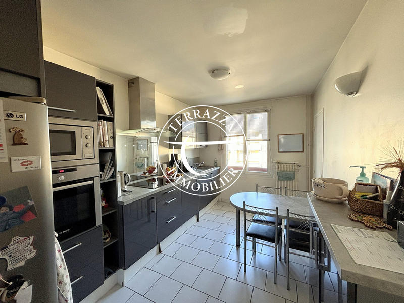 Duplex - 207 m² - 9 pièces