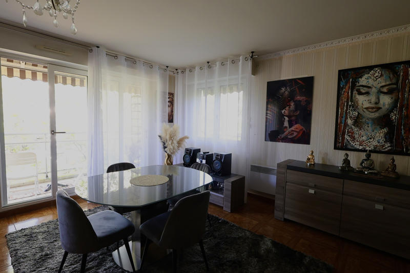 Appartement - 81 m² - 3 pièces