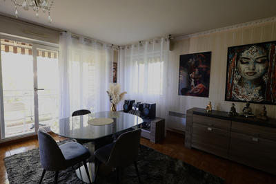 Appartement - 81 m² - 3 pièces