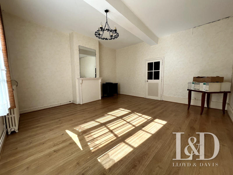 Maison ancienne - 199 m² - 7 pièces