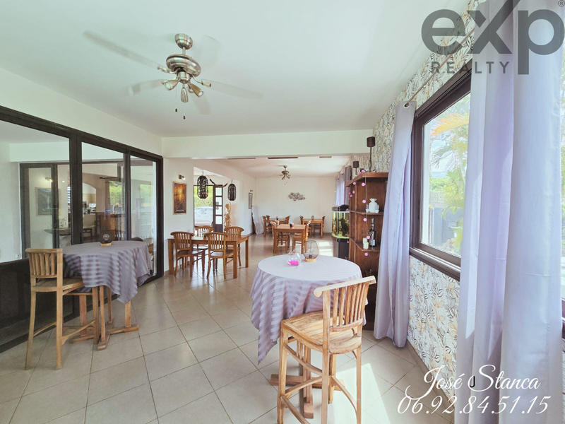 Villa - 350 m² - 10 pièces