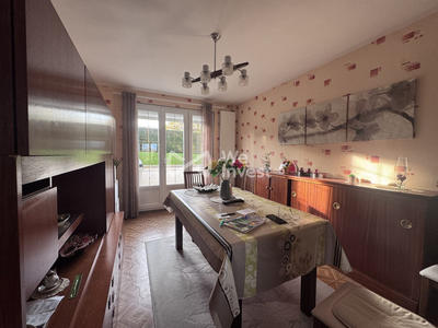 Maison - 90 m² - 6 pièces