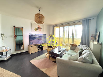 Appartement - 90 m² - 4 pièces