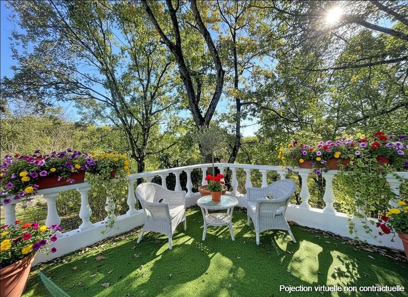 Maison - 200 m² - 6 pièces