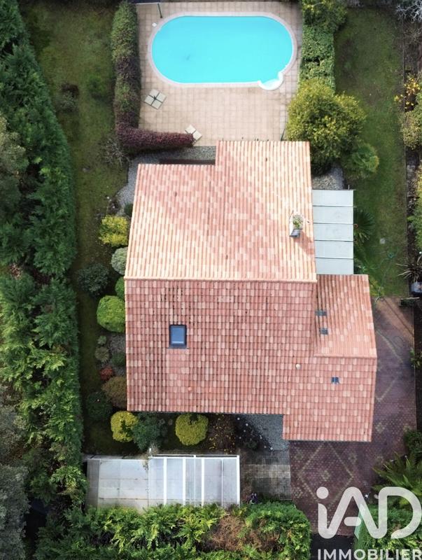 Maison - 140 m² - 5 pièces