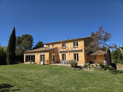 Maison - 246 m² - 6 pièces