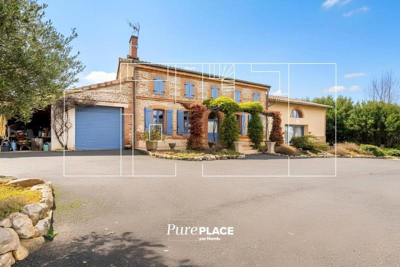 Maison - 334 m² - 8 pièces