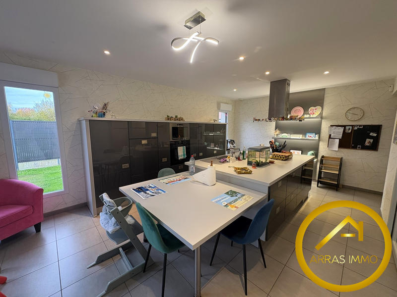 Maison - 136 m² - 4 pièces