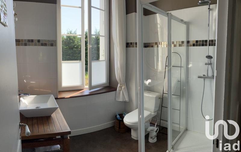 Maison - 250 m² - 9 pièces