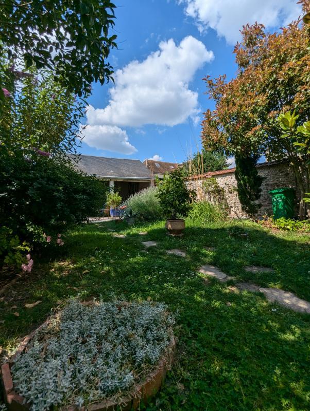 Maison - 201 m² - 9 pièces