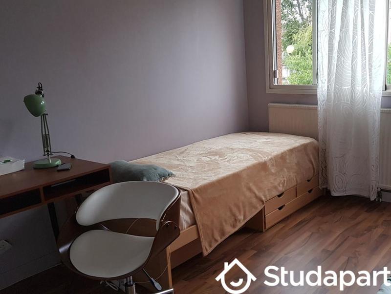 Chambre - 14 m² - 1 pièce