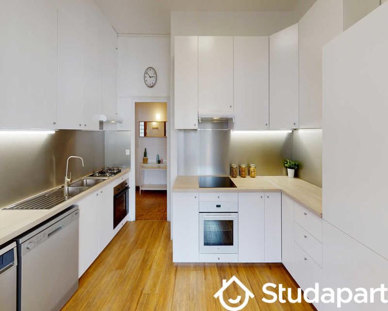 Chambre - 77 m² - 1 pièce