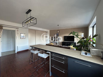 Appartement - 86 m² - 4 pièces