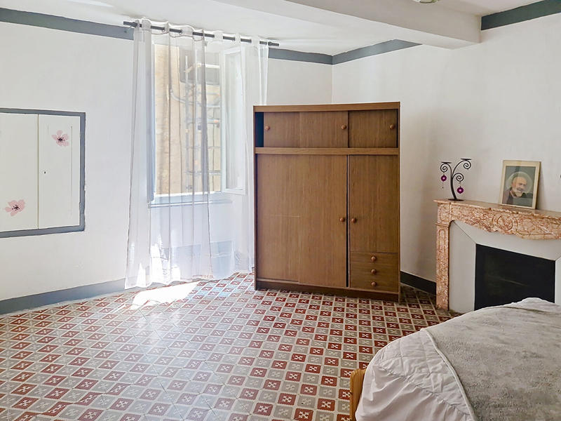 Maison - 233 m² - 6 pièces