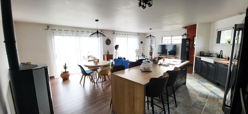 Maison - 104 m² - 4 pièces