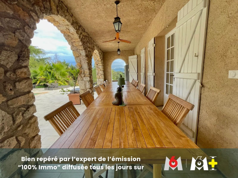 Maison - 345 m² - 10 pièces