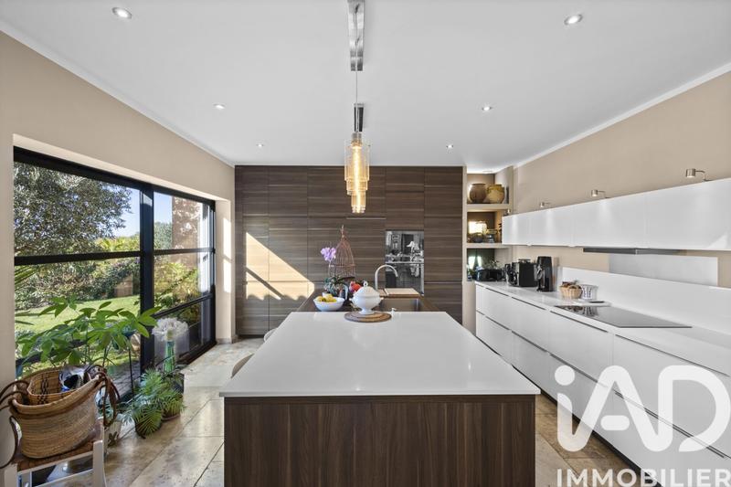 Maison de maîtres - 261 m² - 6 pièces