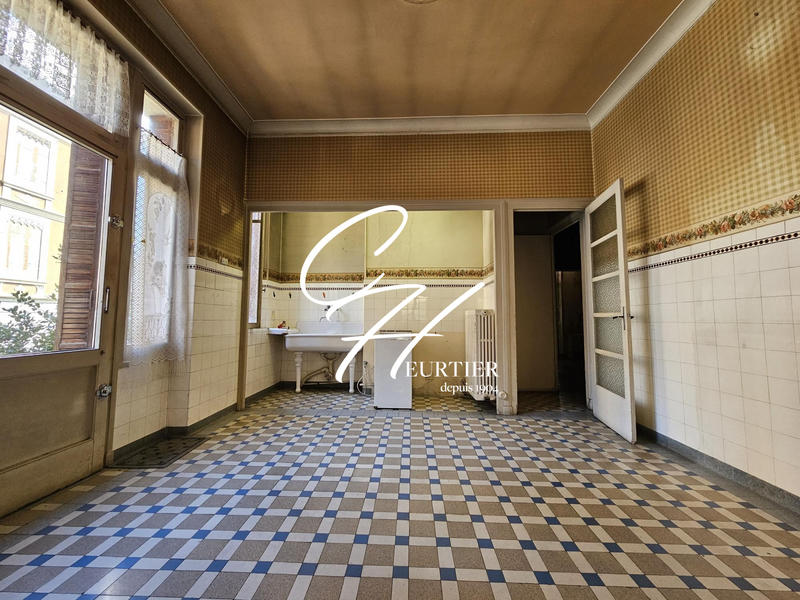 Appartement - 120 m² - 5 pièces