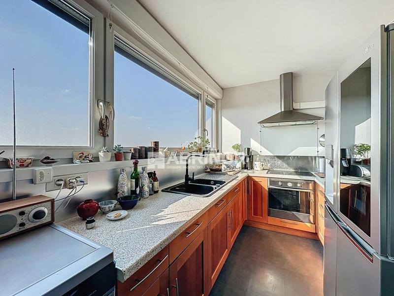 Appartement - 131 m² - 6 pièces