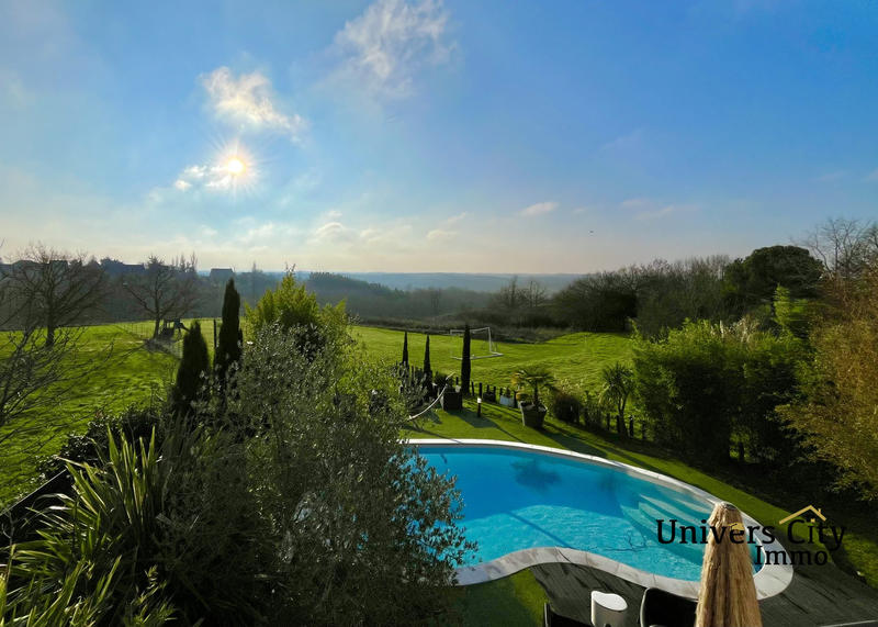 Maison traditionnelle - 98 m² - 5 pièces