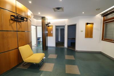 Immeuble - 120 m² - 1 pièce