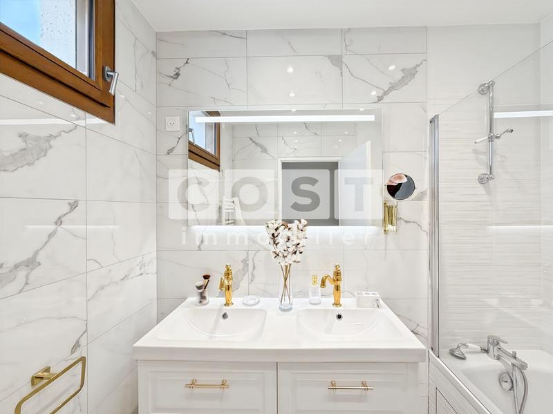 Appartement - 95 m² - 5 pièces