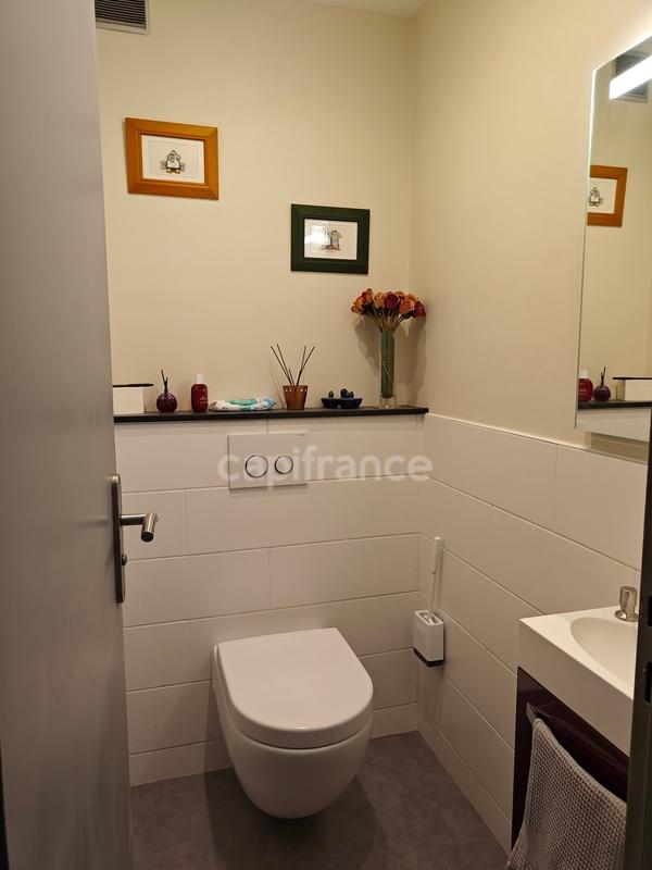 Maison - 121 m² - 5 pièces