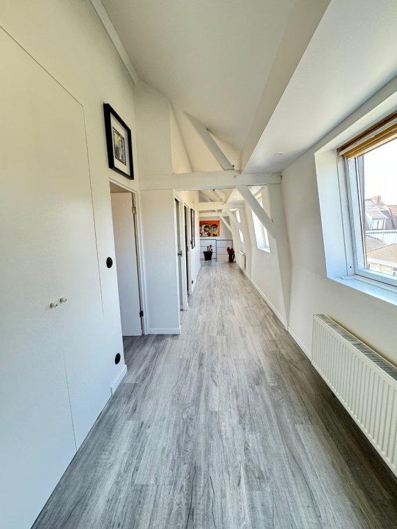 Loft - 286 m² - 4 pièces