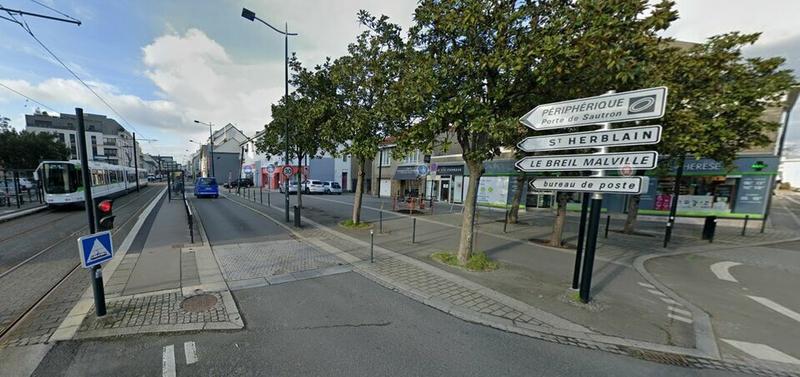 Local commercial - 427 m²