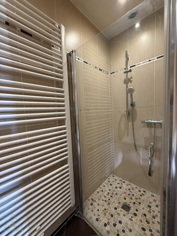 Maison - 164 m² - 8 pièces