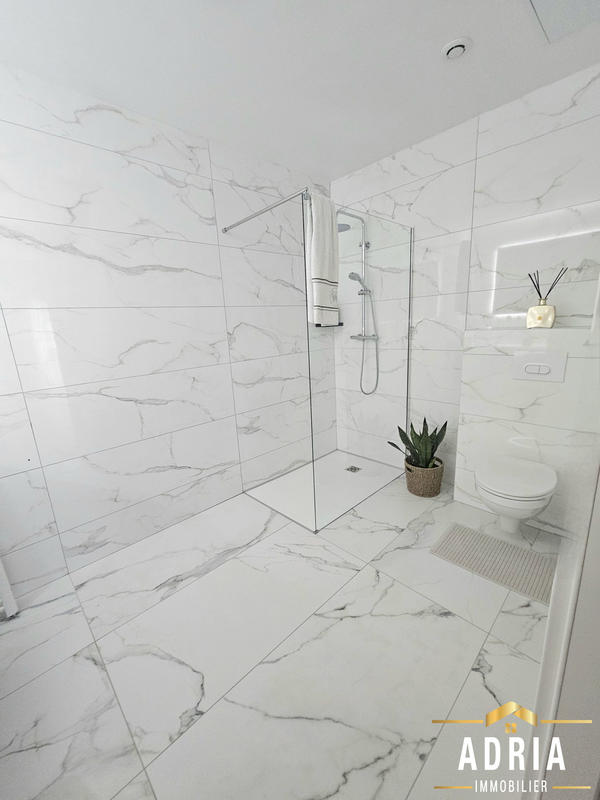 Appartement - 75 m² - 3 pièces