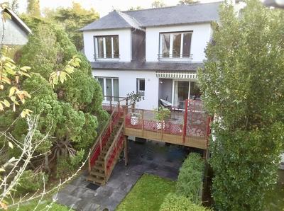 Maison traditionnelle - 149 m² - 6 pièces