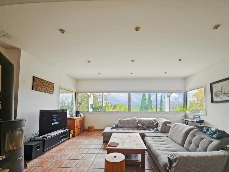 Maison - 182 m² - 7 pièces