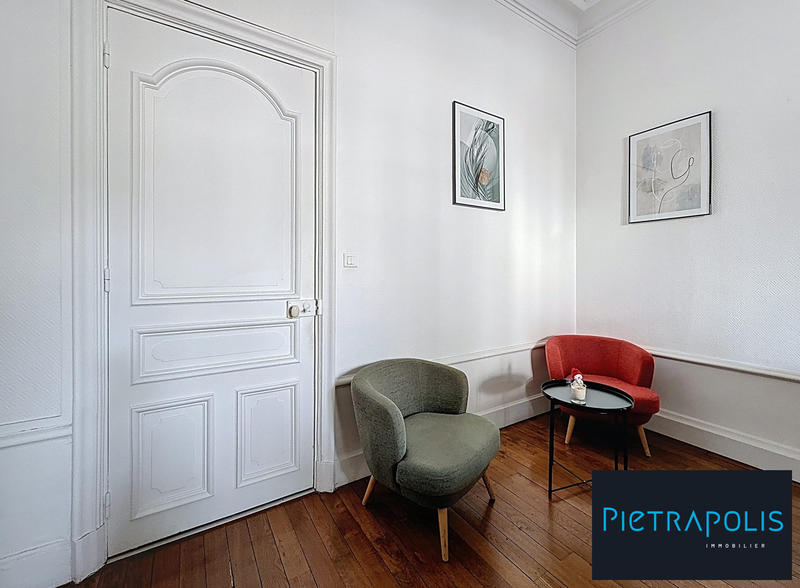 Appartement - 204 m² - 7 pièces