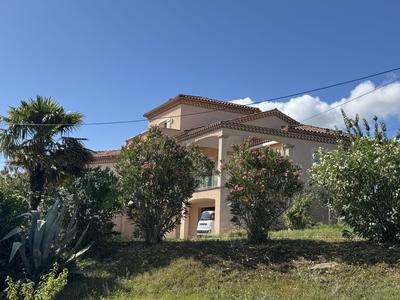 Villa - 141 m² - 6 pièces