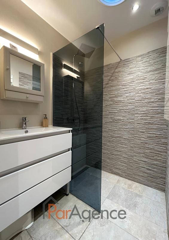 Maison - 177 m² - 7 pièces