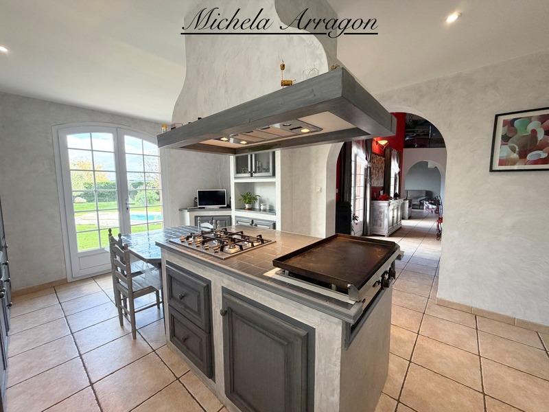 Villa - 210 m² - 7 pièces