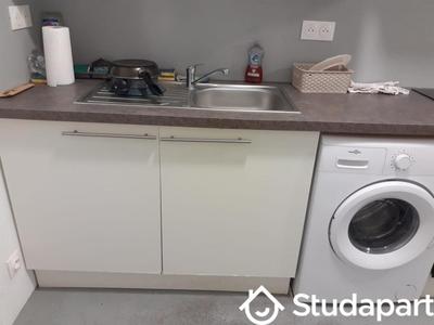 Chambre - 9 m² - 1 pièce