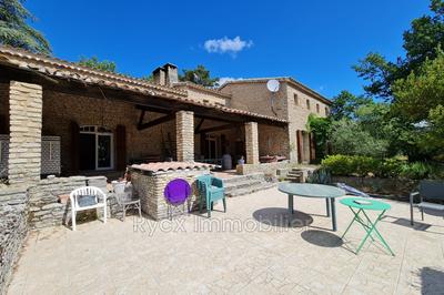 Maison - 278 m² - 8 pièces