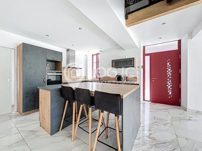 Maison - 99 m² - 3 pièces