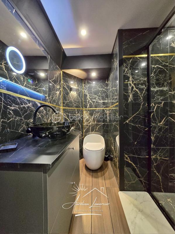 Maison - 200 m² - 6 pièces